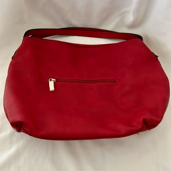 New~ Good Size~ Red Faux Leather Bag - Picture 3 of 12